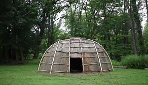 Building a wigwam, a Historic Huguenot Street time-lapse