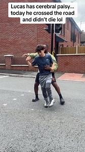 He’s got the greatest personality…his disability has never stopped him from shining bright! Every one who meets him falls in love with his character,his humour and his ambition.today we crossed the road and in Lucas’s words “we didn’t die “lol #gym #gymmotivation #disability #cerebralpalsy #foryoupage❤️❤️