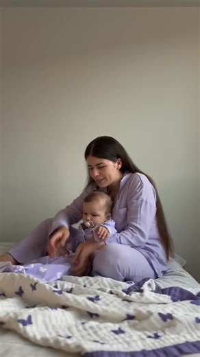 Biggest Sale of the Year → 25% Off Sitewide. 100% cotton. 6 breathable layers. Perfect for sensitive skin. 💕 Snuggle Buds blankets are mom-designed to keep your little one cozy without overheating — with free U.S. shipping on orders $35 . 🎁 | Snuggle Buds