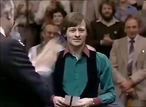 247K views · 5.3K reactions | 43 years ago today "OTD in 1982: Alex Higgins beat Ray Reardon 18-15 to win the World Championship for a second time, ten years after his first triumph. As he was presented with the trophy, an emotional Higgins called for his baby daughter, Lauren, to be brought to him." (@Snooker OTD X) | Snookermania | Facebook
