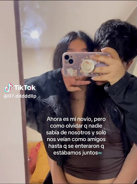 Nuestra Historia de Amor: De Amigos a Novios