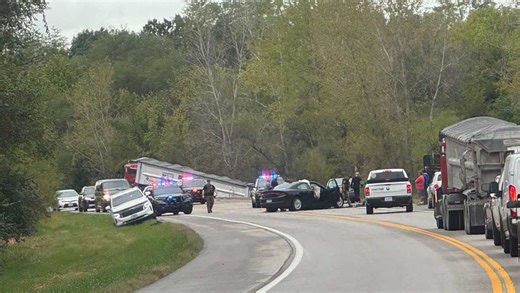 Missouri State Highway Patrol trooper seriously injured after crash with semi