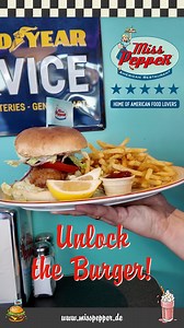 Entdecke unsere große Auswahl an leckerem American Food! 😋🍔 Jeder Biss bei uns ist ein echtes Geschmackserlebnis – gönn dir den Genuss, der alles andere in den Schatten stellt. 😍 #MissPeppeR #AmericanFood #FoodLovers #BurgerLovers #DinerFeeling | Miss Pepper American Restaurant