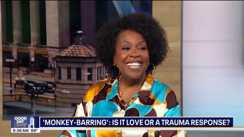 'Monkey-barring' is the latest dating trend wreaking havoc on relationships