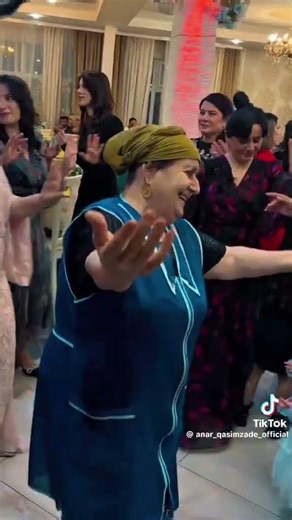 Allah qorusun Anamızı Hər zaman xoş günlərde . Ailə Sevgi Hayat Ayrılıq whatsapp statusları 💞