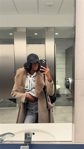 1/16 PRO TIP🧠🫧: AIM FOR PERFECT TEETH AND SKIN I feel like if you aim for perfect you will land somewhere close right lol? Isn’t the saying aim for the stars land on the moon? I try my best to have the whitest and straightest teeth out of all my family and friends lol like I will literally take a photo smiling and zoom in on myself and others- I am crazy LMAO but no seriously perfect teeth and skin just really give that rich girl clean vibe! Someways I whiten my teeth are by adding a little co