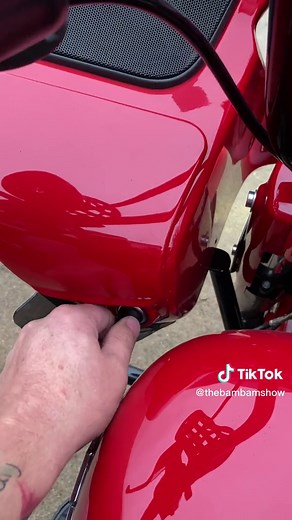 Its just a littke rain. #fy #harleydavidson #bikertok #roadglide #harleytok #moto