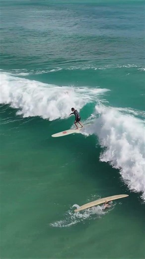 Longboarding Waikiki - Steven Milov. #surf #longboardsurfing