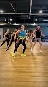 425K views · 21K reactions | Put your hands up in the air, echa lo malo pa'lla!  : @amy_dee_zumba_instructor : “Pa’lla” by @maxpizzolante from #MM89 . . . . . . . . . #Zumba #ZIN #ZINLife #ZINNow #ZINPlay #ClassBuzz #StepIntoHappy | Zumba Instructor Network - ZIN | Facebook