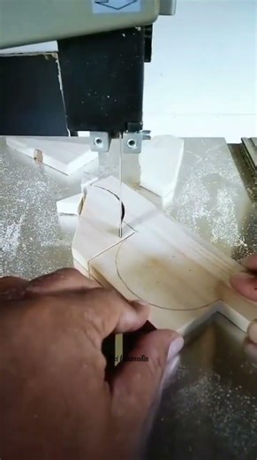 Make a circular pattern using a band saw #woodworking #diy#localart #ideas #carpentry