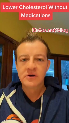 How can you lower your cholesterol without meds medications Lower your cholesterol naturally. #naturalmeds #homeopath #foodismedicine #naturopathy #cholesterol #greenscreen | Dr. Mohammedalo