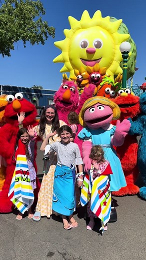 Come spend the day with us at @Sesame Place we had a blast! Thank you for inviting our family for a visit! #sesameplace #sesamestreet #kidsoftiktok #amusementpark #waterpark