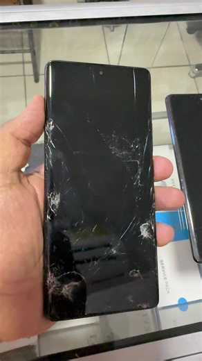 Pantalla Redmi Note 14 pro 4G, con marco completa, instalación incluida. Visítanos en centro comercial Metrogangas, pasillo 3, local 29, San Salvador. @David Ramos Blackcells 🙂 Llámanos 22602830. #pantallas #redminote14 #14pro #xiaomi #svt