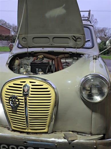 Trying to remove Fred’s grille without ruining it 😅 Any Austin experts here? #AustinA35 #ClassicCarRestoration #UKClassics #cartok