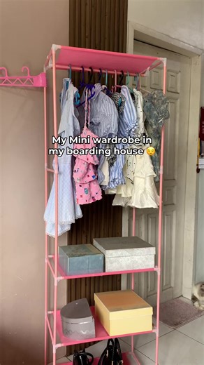 Maximizing Small Spaces with a Mini Wardrobe