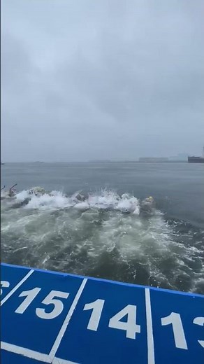 The women’s 2025 WTCS Yokohama is finally UNDERWAY! 🇯🇵 #triathlon #shorts #wtcsyokohama