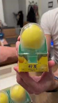 Let’s try the viral lemon ice cream from Hmart!