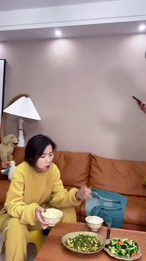 Wake up and check your phone#couples#husbandandwife#funny#foryou