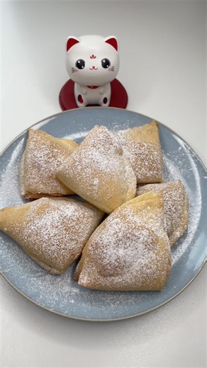 Shortbread Cookies with a Light Meringue Filling #cookies #dessert #cake