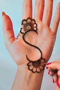 2M views · 10K reactions | #mehndi #mehendi #mehandi #henna #arabic #design #art #artist #creative #creativity #wedding #shamaart #navratri #KarwaChauthSpecial #karwachauth | Shama Art | Facebook