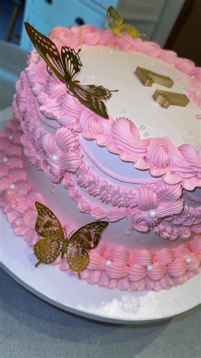 Delicious Pink Whipped Icing for Tres Leches Cake