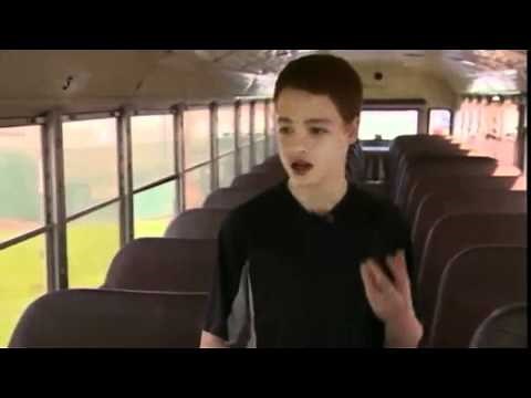 [HD] Students STOP BUS - Driver has HEART Attack!