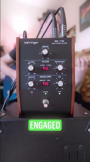 Jammin' with the Behringer Low Pass Filter #behringer #BM11M #pedals #guitar