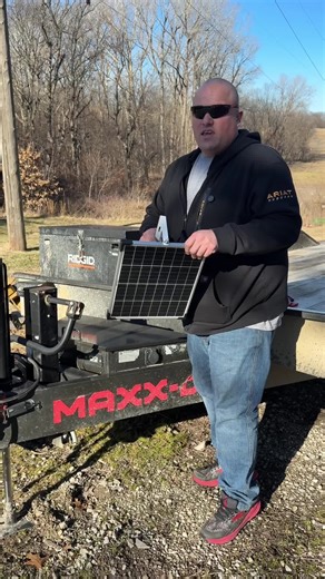 Dead batteries from sitting? This 20W 12V solar panel kit keeps your battery topped off automatically. Perfect for boats, RVs, motorcycles, trailers, and marine setups, it works as a trickle charger maintainer so you don’t come back to a dead battery. Waterproof panel, upgraded charge controller, and adjustable mounting make it a set-and-forget solution. #tiktokshopcreatorpicks #solarpanel #batterymaintainer #tricklecharger #rvlife