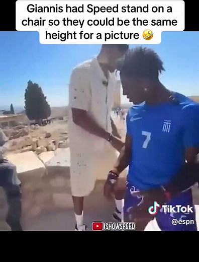 Giannis and Speed's Hilarious Height Photo Moment