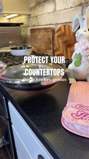 Protector, countertops and table tops with a trivet. Hot pots can run countertops and table tops. #trivet #trivets #kitchenfinds