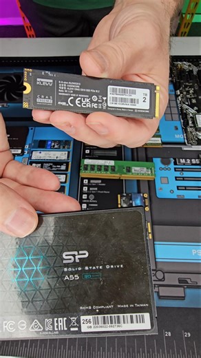550 MB/s vs 12,000 MB/s (Which Do You Need?) 🤯 #shorts #ssd #pc