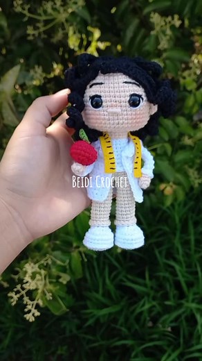 Nutriologa Amigurumi: Patrón y Personalización
