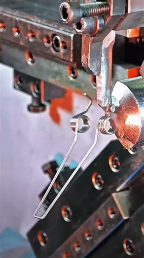 How to make double#torsionspring that don’t “spring back” – one station #springmachine #wireforming