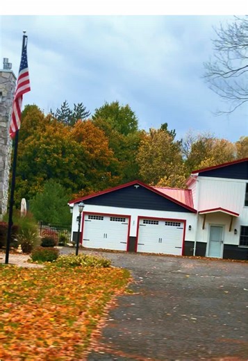 Explore Stunning Fall Colors in USA's Scenic Views