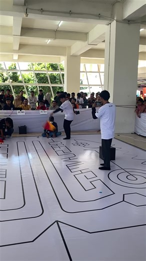 Waduh setting robot line follower track on the spot full track cuma 40 menit bisa finish terbaik memang bapak nya kakarobot ini🫶 #lombarobot #robot #robotik #robotika #linefollower #robotlinefollower #robotedukasi #belajarrobot #indonesia🇮🇩