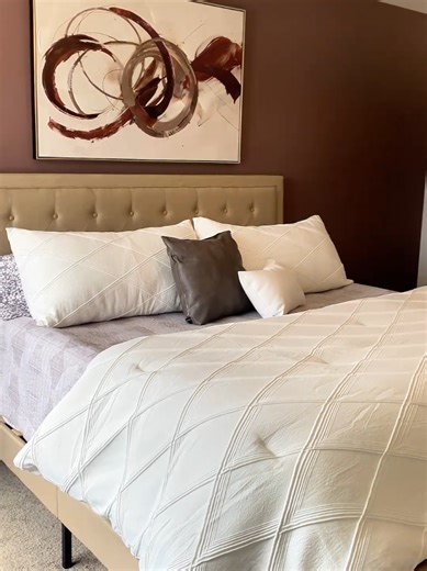 📍 1970 Dawkins View | $349,900 🛏️ 2 Beds | 2.5 Baths | Brand-New Home Modern design meets everyday comfort in this beautifully crafted new build located in the Delta Place community by Sky View Homes, where style, value, and convenience come together. 💰 Limited-Time Buyer Incentives: ✅ Up to $25,000 in preferred lender incentives ✅ A/C and garage door opener included ✅ 45-day close — your new home is closer than you think Enjoy open-concept living, contemporary finishes, and low-maintenance c