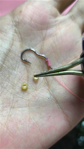 How to attach moss bait to the clamp with rubber #tutorial #fishing #gtknot #fish #fishingtips