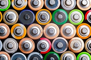 Why You Probably Shouldn’t Buy Batteries from the Dollar Store