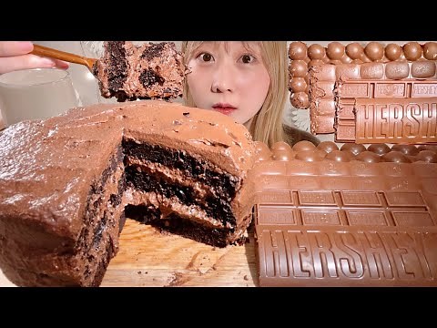 ASMR Moist Chocolate Cake Chocolate 【Mukbang/ Eating Sounds】【English subtitles】