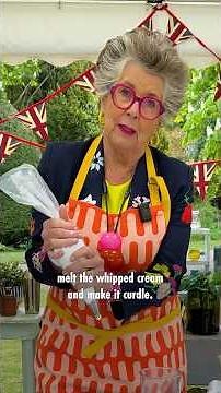 Prue's guide to pretty meringue piping. #GBBO