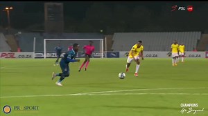 MHANGO'S MALAWIAN MAGIC! 🇲🇼 Two sensational goals from Gabadinho Mhango leaving the opposition stunned 🙌🏽💥⚽ Cape Town Spurs vs Moroka Swallows Moroka Swallows vs Mamelodi Sundowns #GabadinhoMhango #MorokaSwallows #DStvPremiership #ProsportInternational #ChampionsGoBeyond | Prosport International