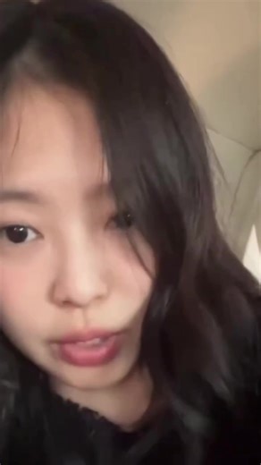 Jennie Kim's Solo Performance in Vietnam: A Heartfelt Tribute