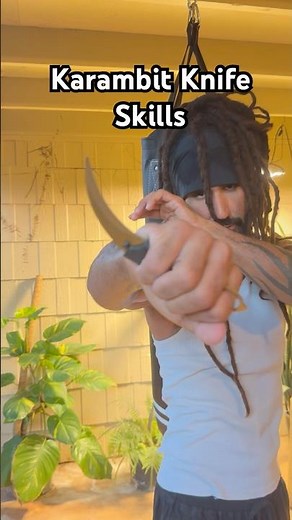 Karambit Knife Fighting with a Heavy Bag 🥊 #martialarts #knife #training