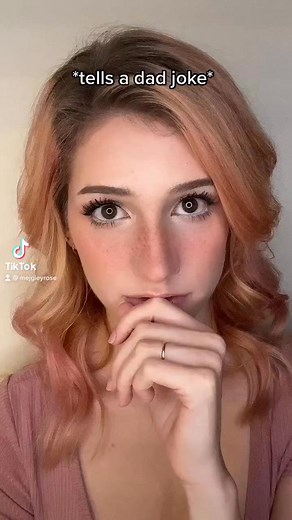 Daw what a cutie, makin me smile like that 😋 • • #vampy #vampire #vampireteeth #bite #biteme #dadjokes #flirting #cute #sweet | Mejgiey