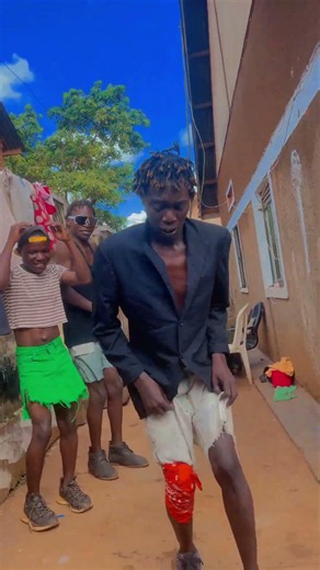 Kumugongo dance challenge king Dagie #kumugongo #kingdagie #k #dancehallmusic #ugandanmusic #uganda