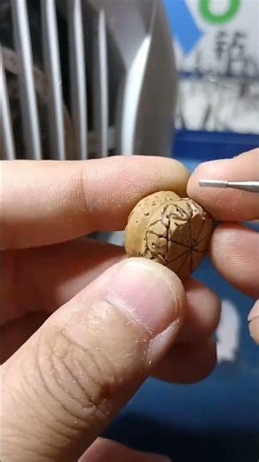 Handcrafted Pendant Engraving: The Art of Precision