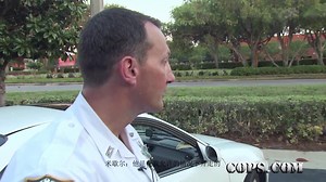 美警执法实录 cops 中文字幕 我新买的车你就给我造成这样了