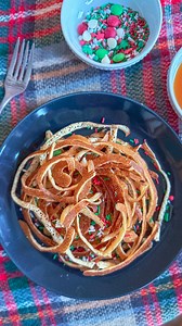 51K views · 23 reactions |  丹 ELF PANCAKE SPAGHETTI 丹 this is the one where our favorite Christmas movie meets our favorite breakfast food. just add sprinkles my boys woke up this morning to a Jon Favreau styled breakfast, topped with extra sugar and smiles. because smiling is our favorite I saw this idea on @fullplateplan page and had to try for my boys! Thank you Kate for the inspiration!! | makefoodlovely | Facebook
