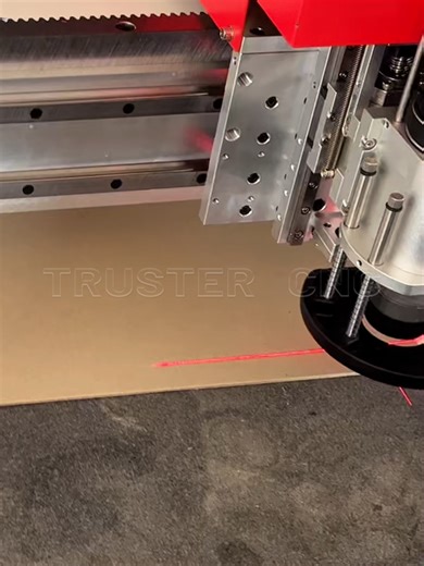 Cardboard cutting machine with oscillating knife tool and marking pen #trustercnc #cardboard #cnccuttingmachine #digitalcutter #paperbox #honeycomb #paperboard #paper #box #packagingindustry #cardboardmodel