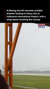 1.1M views · 3.6K reactions | A Batik Air Boeing 737 narrowly avoided...